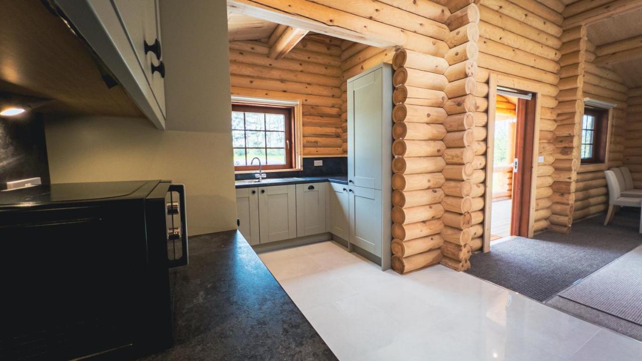 Aspen Lodge, Amazing New Log Cabin With Hot Tub - Sleeps 6 - Felmoor Park Morpeth Exterior foto