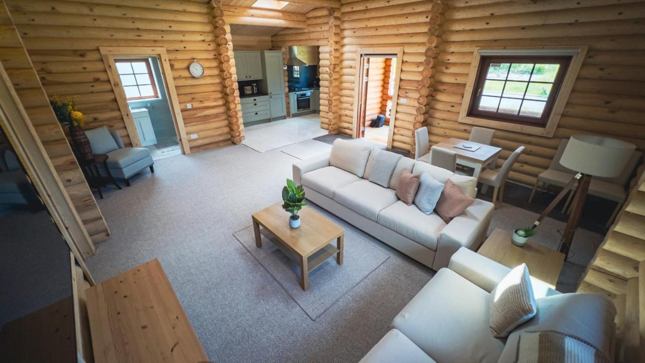 Aspen Lodge, Amazing New Log Cabin With Hot Tub - Sleeps 6 - Felmoor Park Morpeth Exterior foto