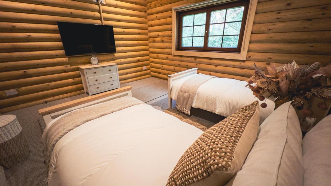 Aspen Lodge, Amazing New Log Cabin With Hot Tub - Sleeps 6 - Felmoor Park Morpeth Exterior foto